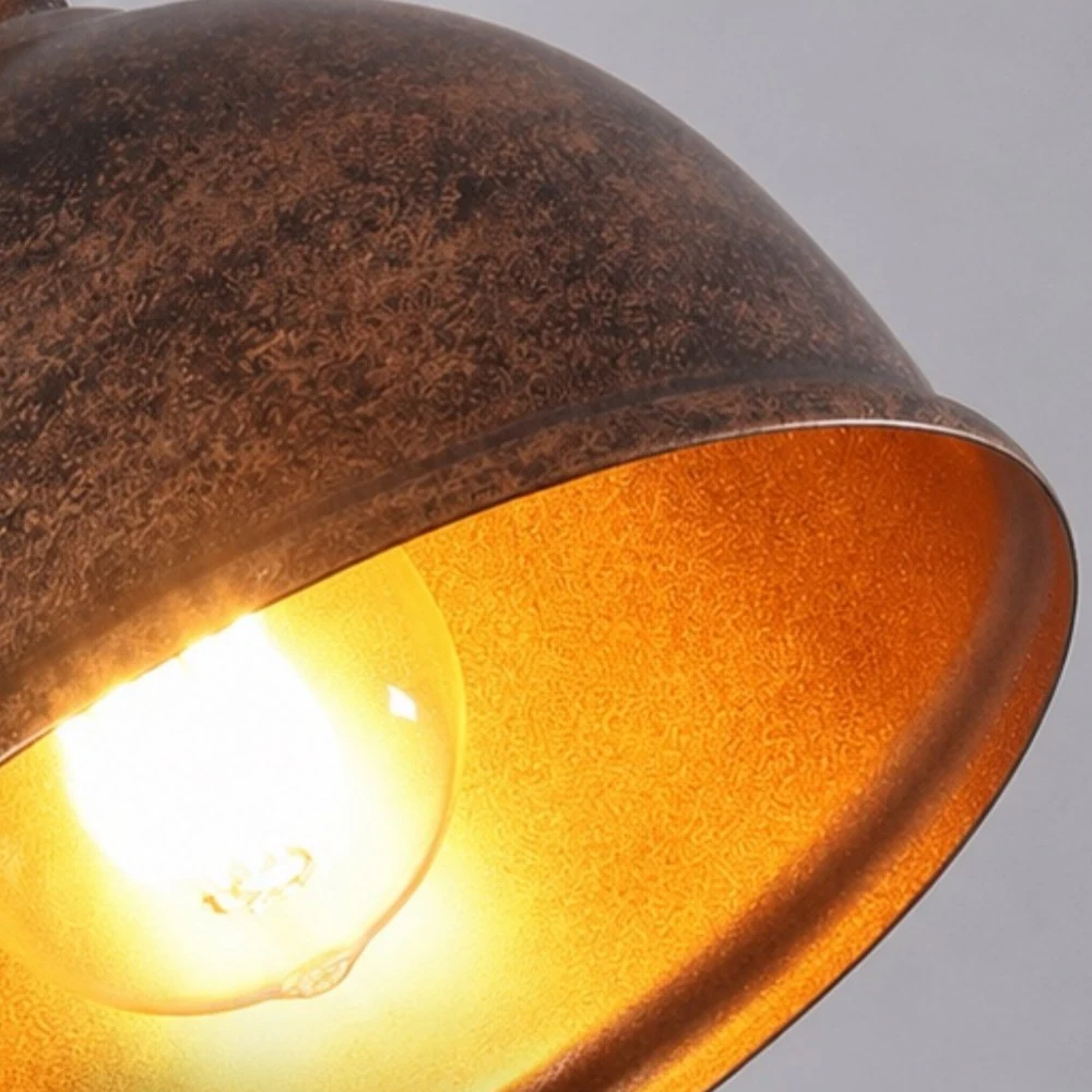 Warmes LED-Licht unter klarem Schirm