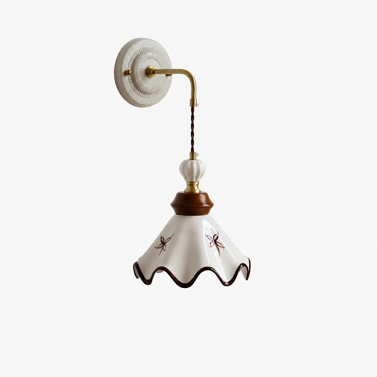 Gesamtansicht der handbemalten Keramikwandlampe